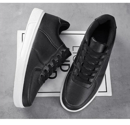 Streetline Men's Clean Simple Sneakers
